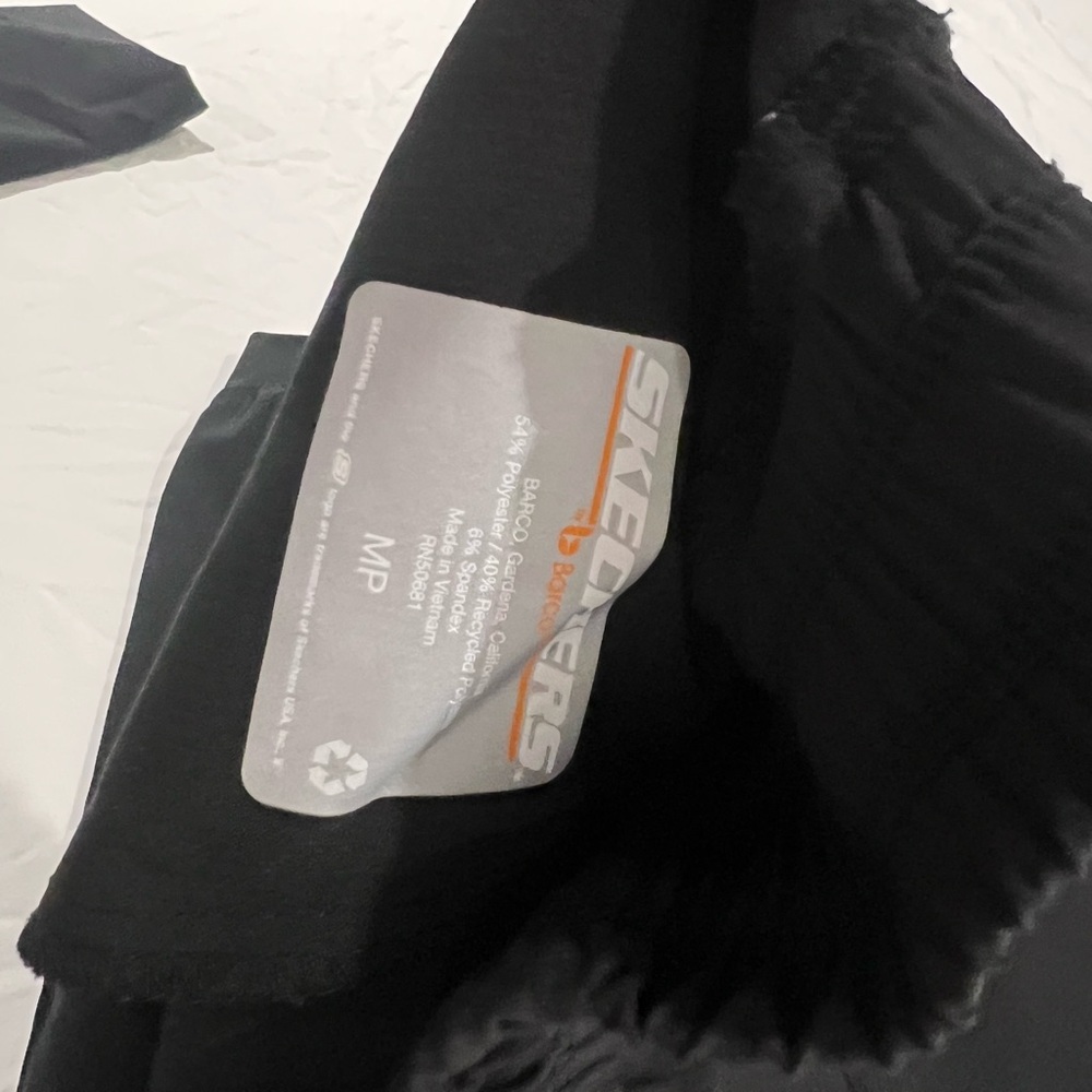 Skechers Black Cargo scrubs - Picture 7 of 8